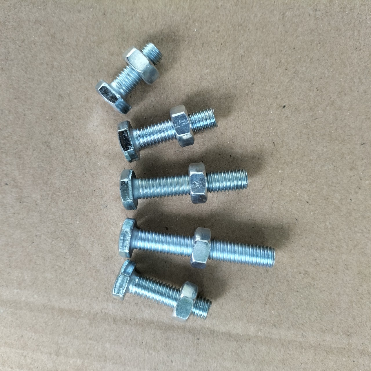 Bộ bu lông- ecu M6 có vòng đệp (10 BỘ)