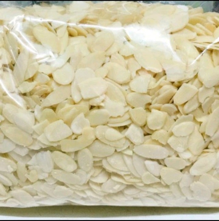 Hạnh nhân lát