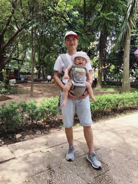 Địu Ngồi Hàn Quốc Aimama có che đầu cho bé