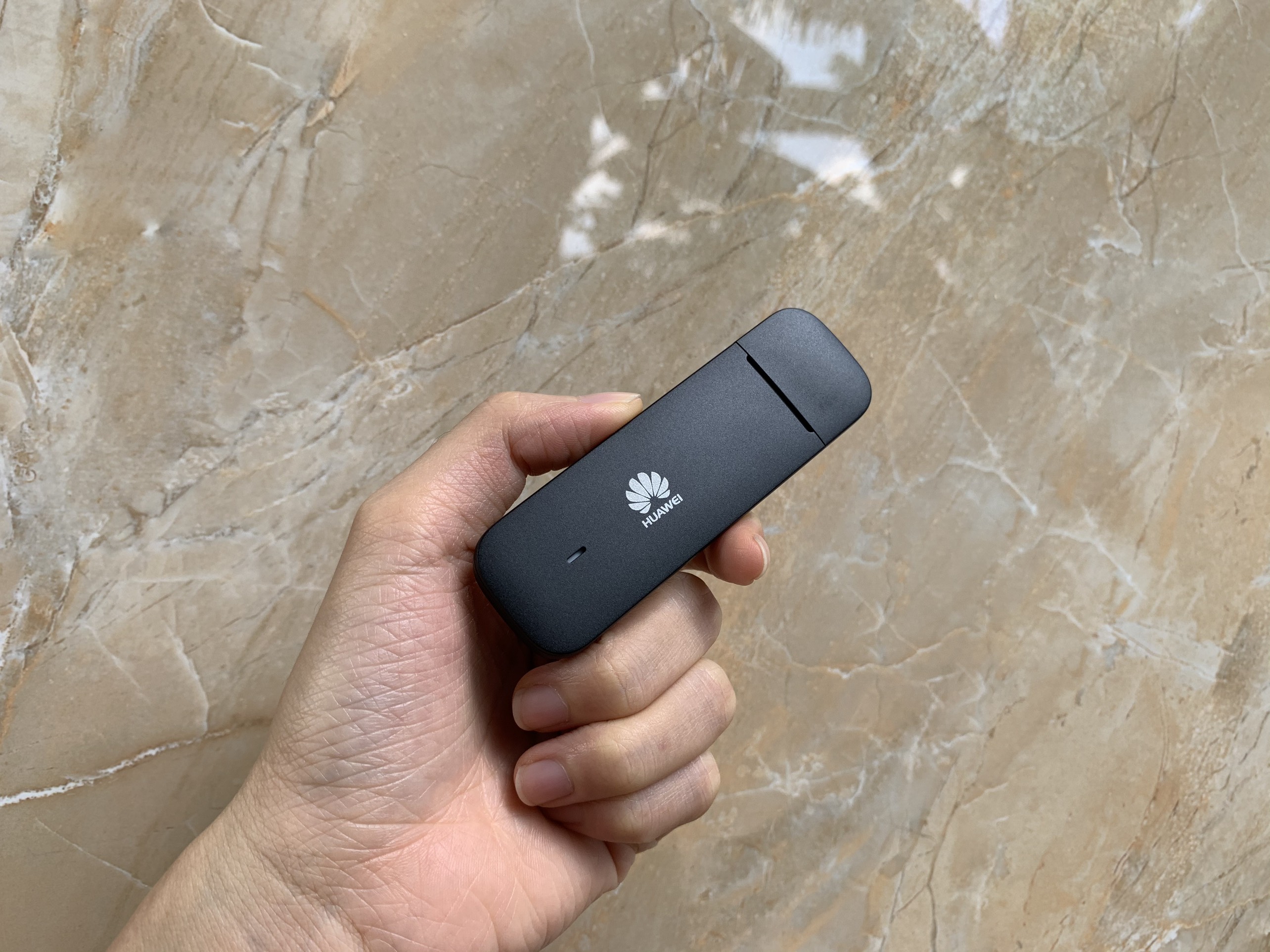USB Dcom Wifi Huawei E3372 tốc độ lên tới 150Mbps