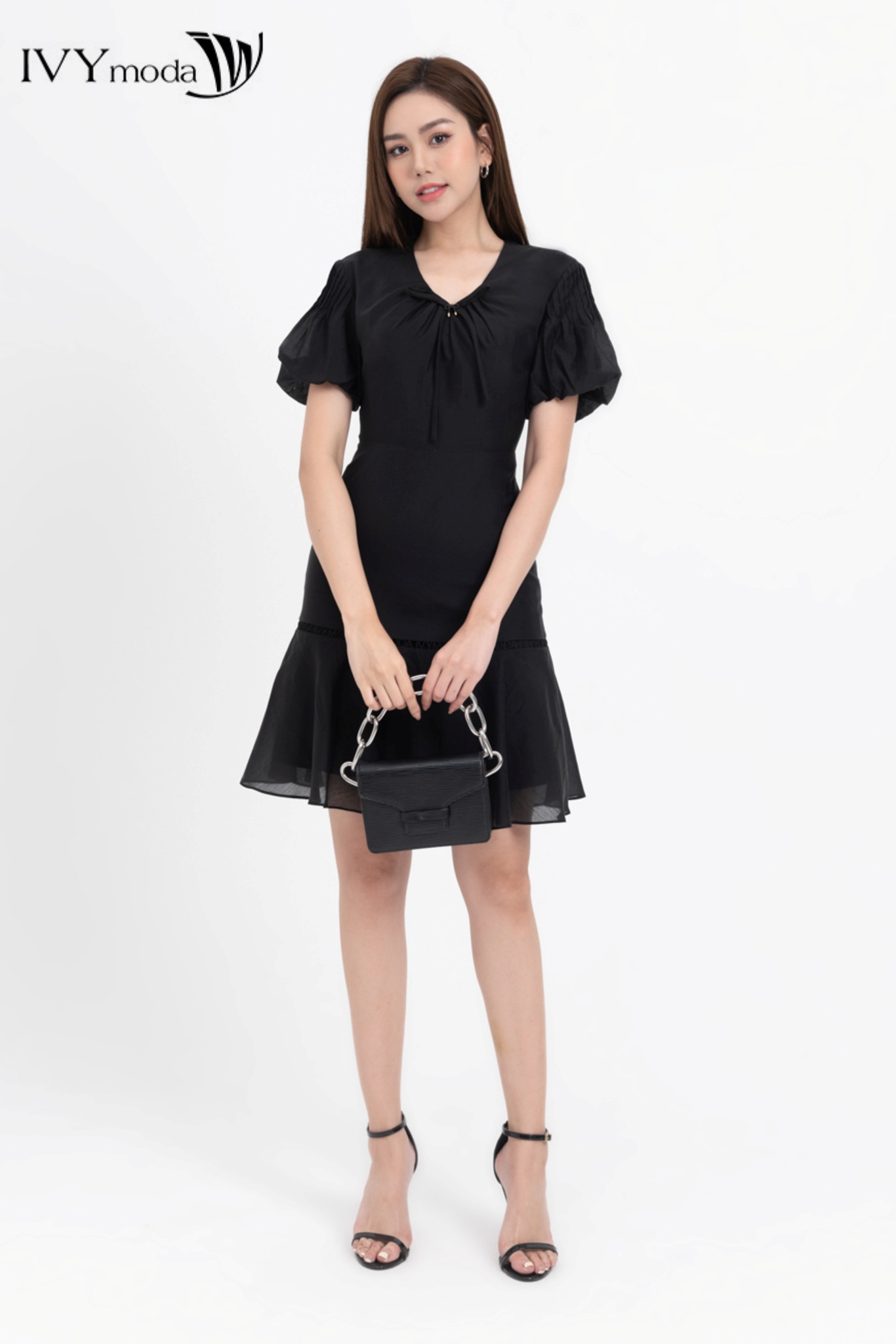 Đầm lụa đuôi cá phối nơ IVY moda MS 48M8280