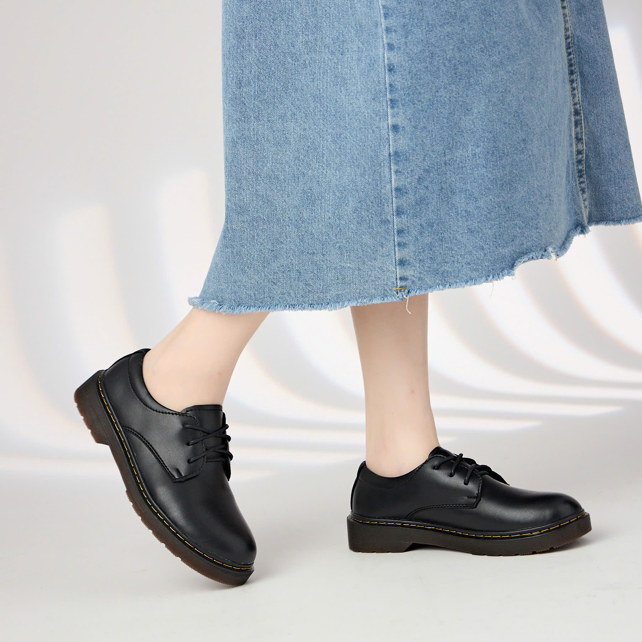 Giày Oxford MWC S121 (9637) - Giày Oxford Chất Liệu Da Kiểu Dáng Buộc Dây Basic