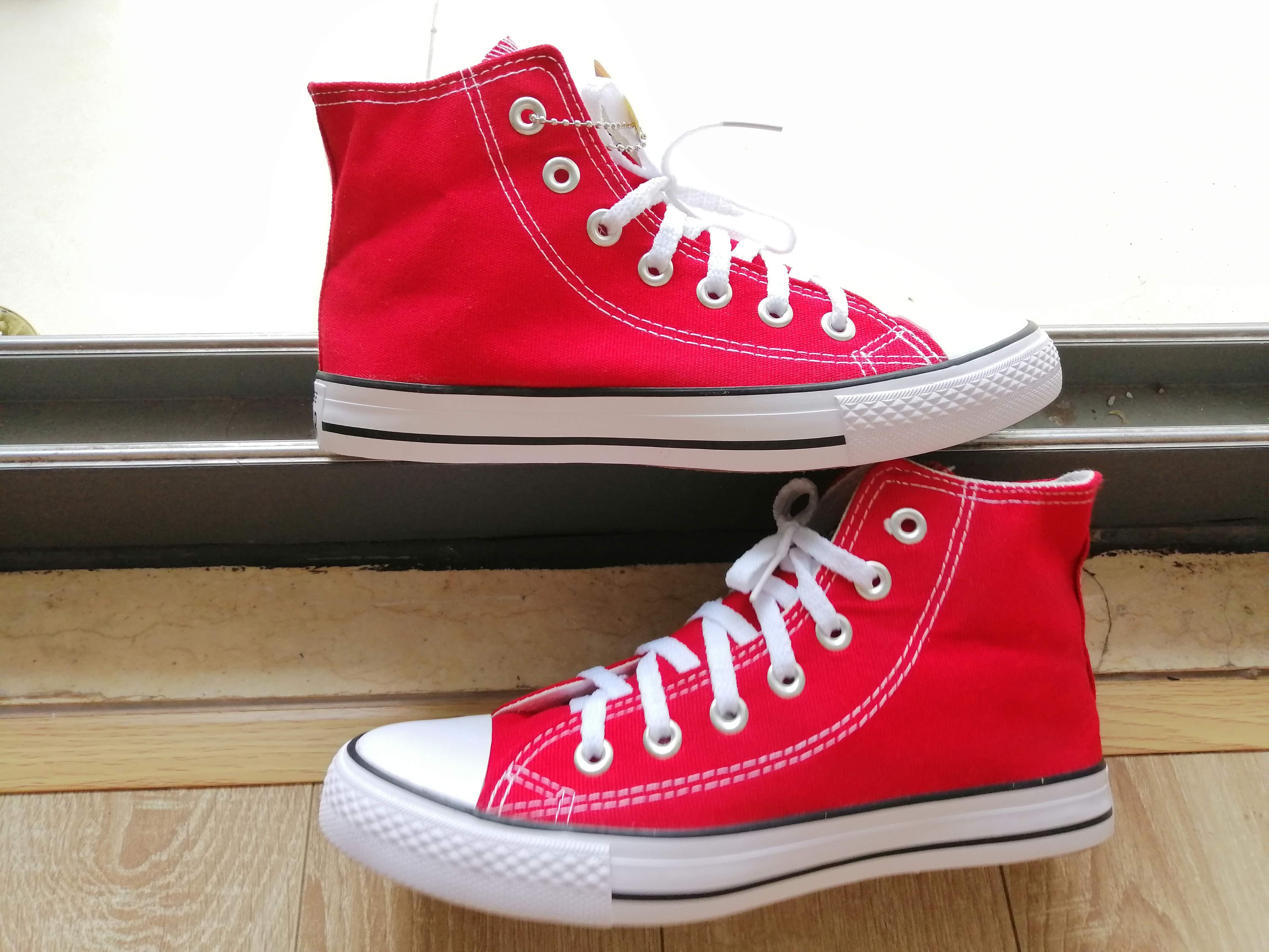 Converse Classic màu đỏ cổ cao