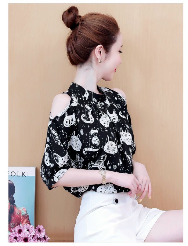 Áo kiểu họa tiết mèo khoét vai
