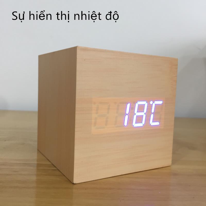 Đồng hồ báo thức LED bằng gỗ hẹn giờ điều khiển âm thanh bán chạy