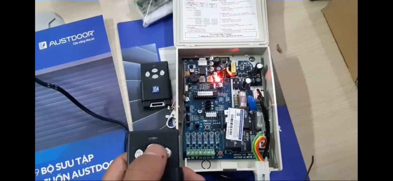 Mạch bộ điều khiển cửa cuốn Austdoor A803