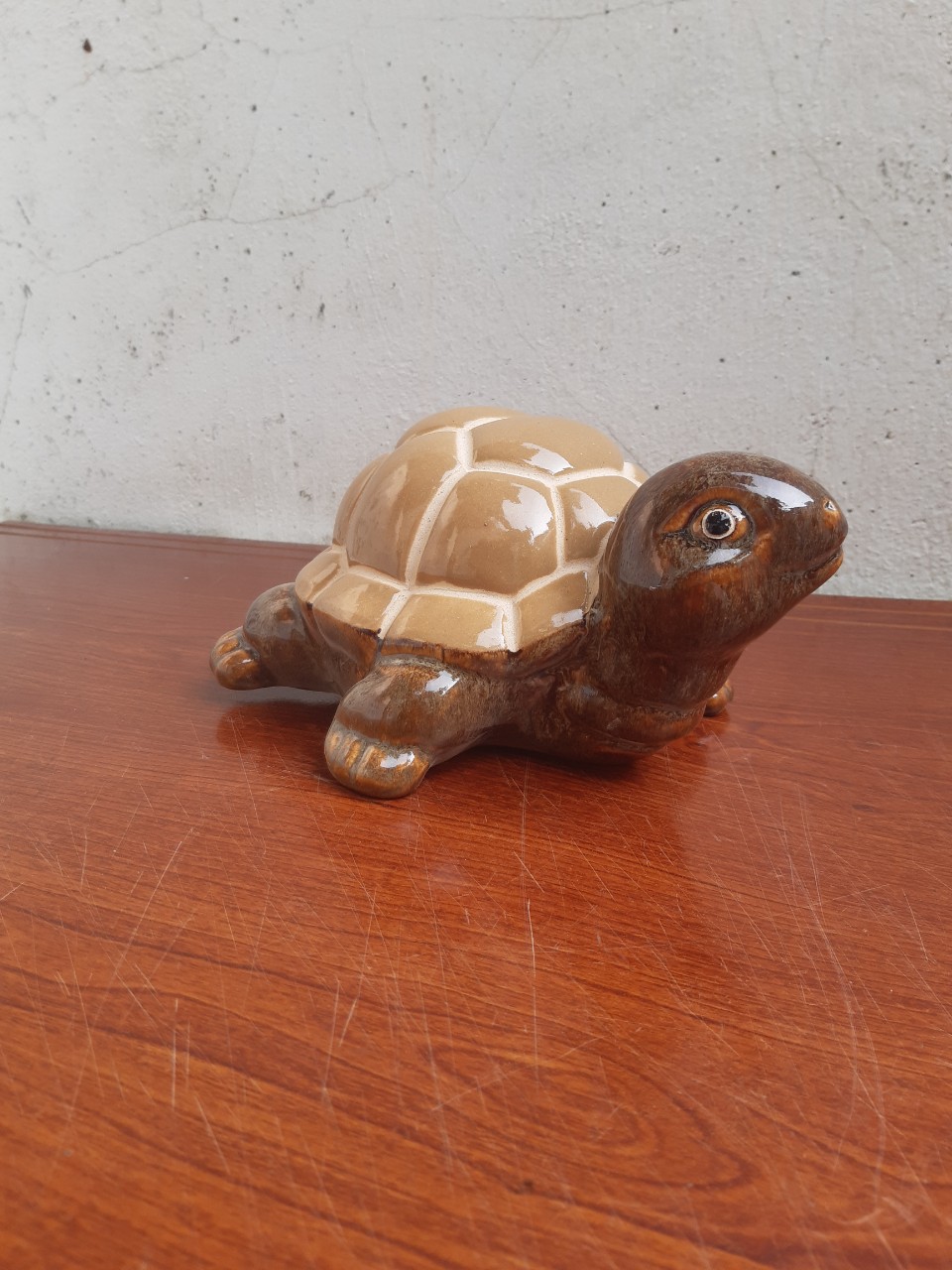 Gốm sứ rùa con men vàng cao 15 cm