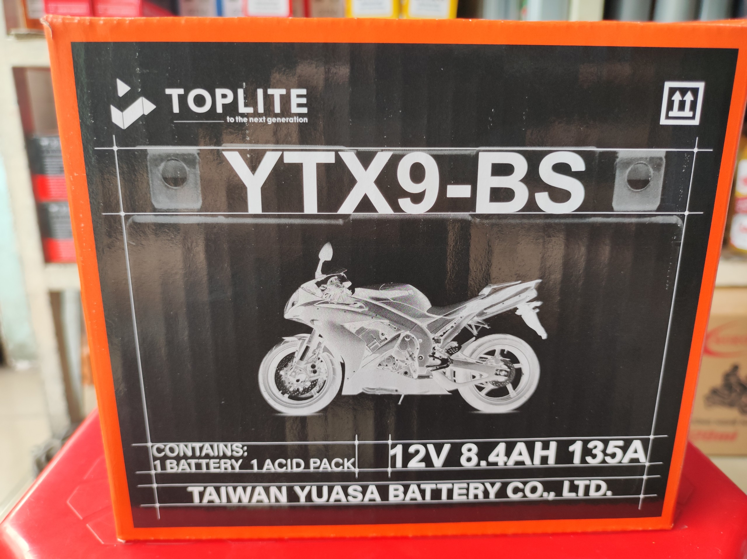 Bình Ắc Quy Toplite YTX9-BS (12V-8AH) cho xe Vespa, Spacy