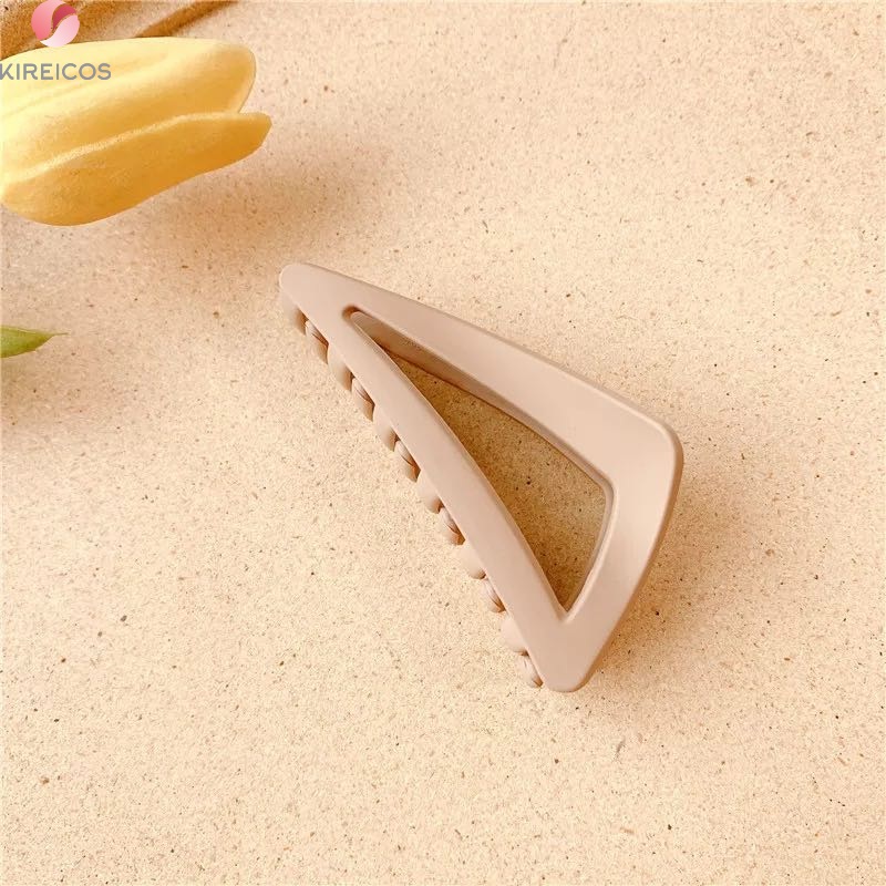 [HCM]Kẹp Tóc Gấp Tóc Tam Giác Mờ Nhiều Màu Hot Trend Hàn Quốc - kireicos