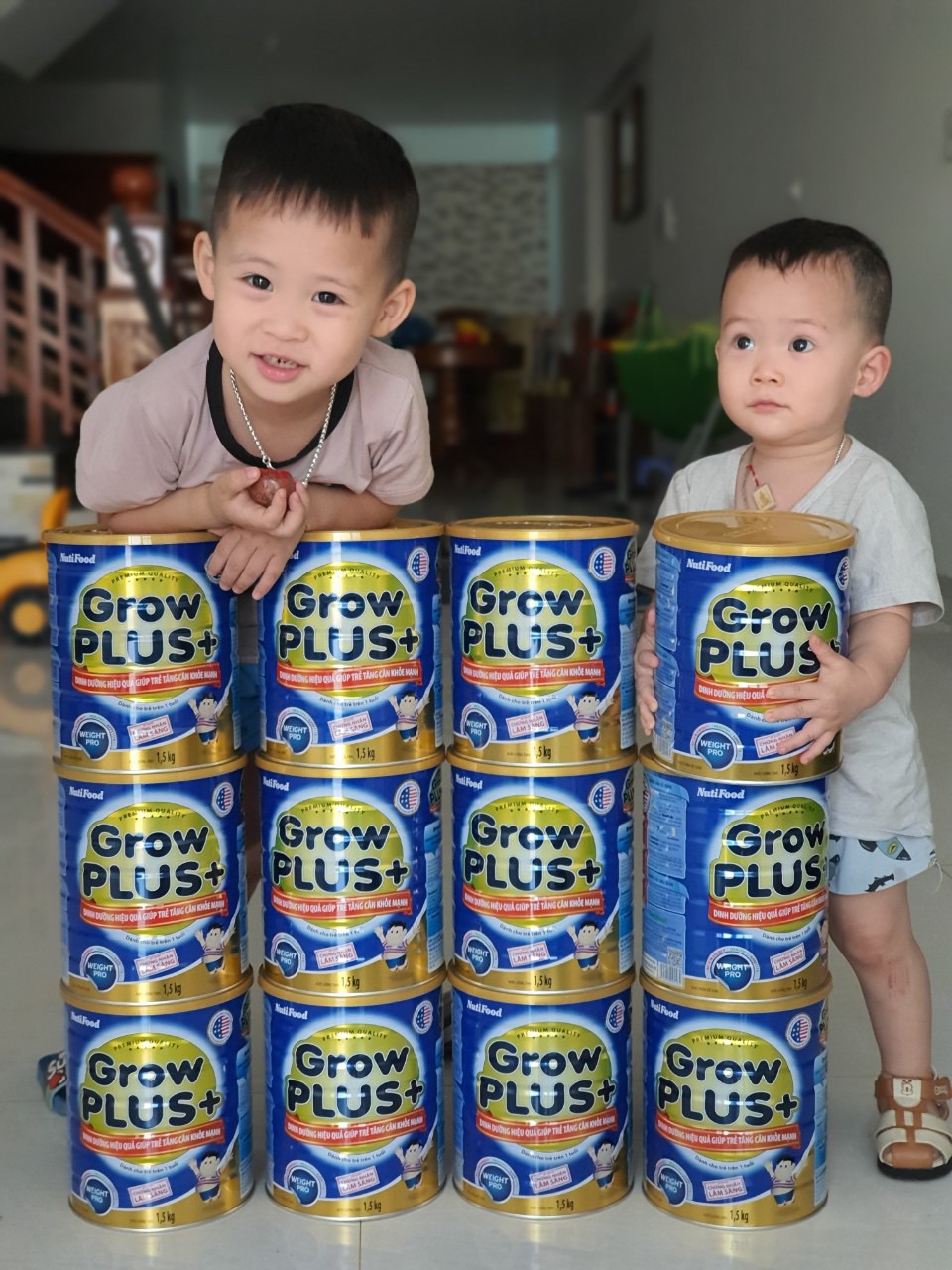 Sữa bột Nutifood GrowPlus Xanh + 1,5kg