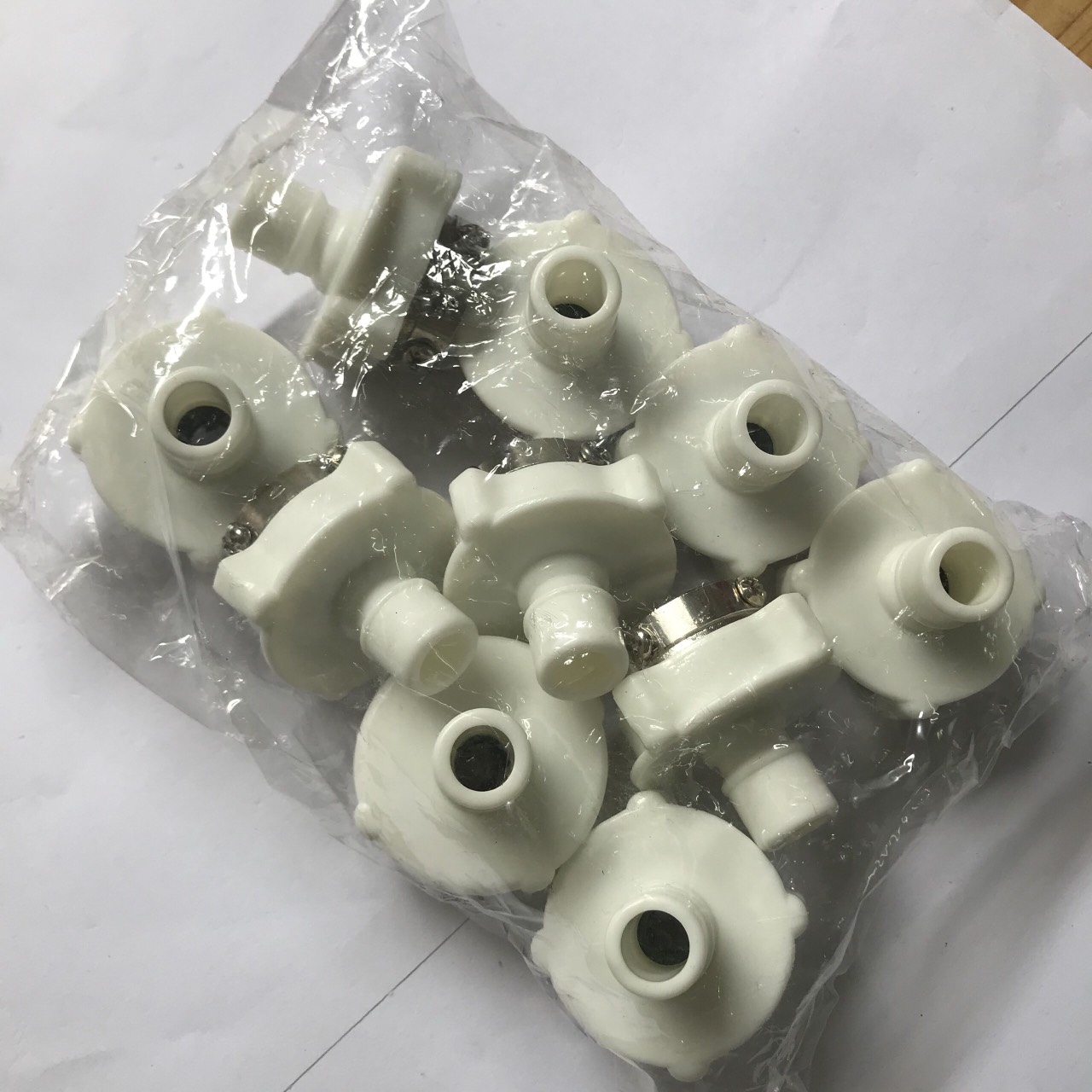 Đầu nối dây cấp nước máy giặt ( Đầu 4 vít )