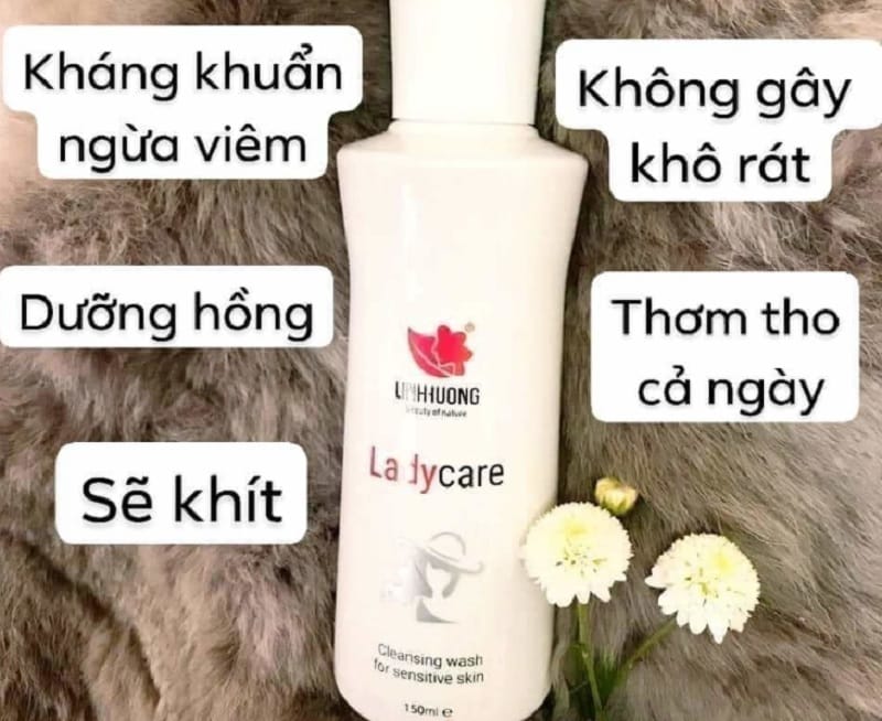 Dung Dịch Vệ Sinh Phụ Nữ  Lady Care - 150ml