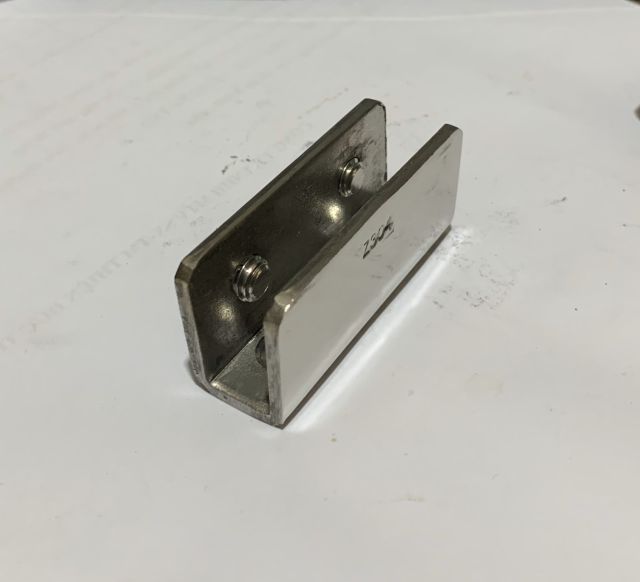 [HCM]Pass U6F bắt kệ inox 304