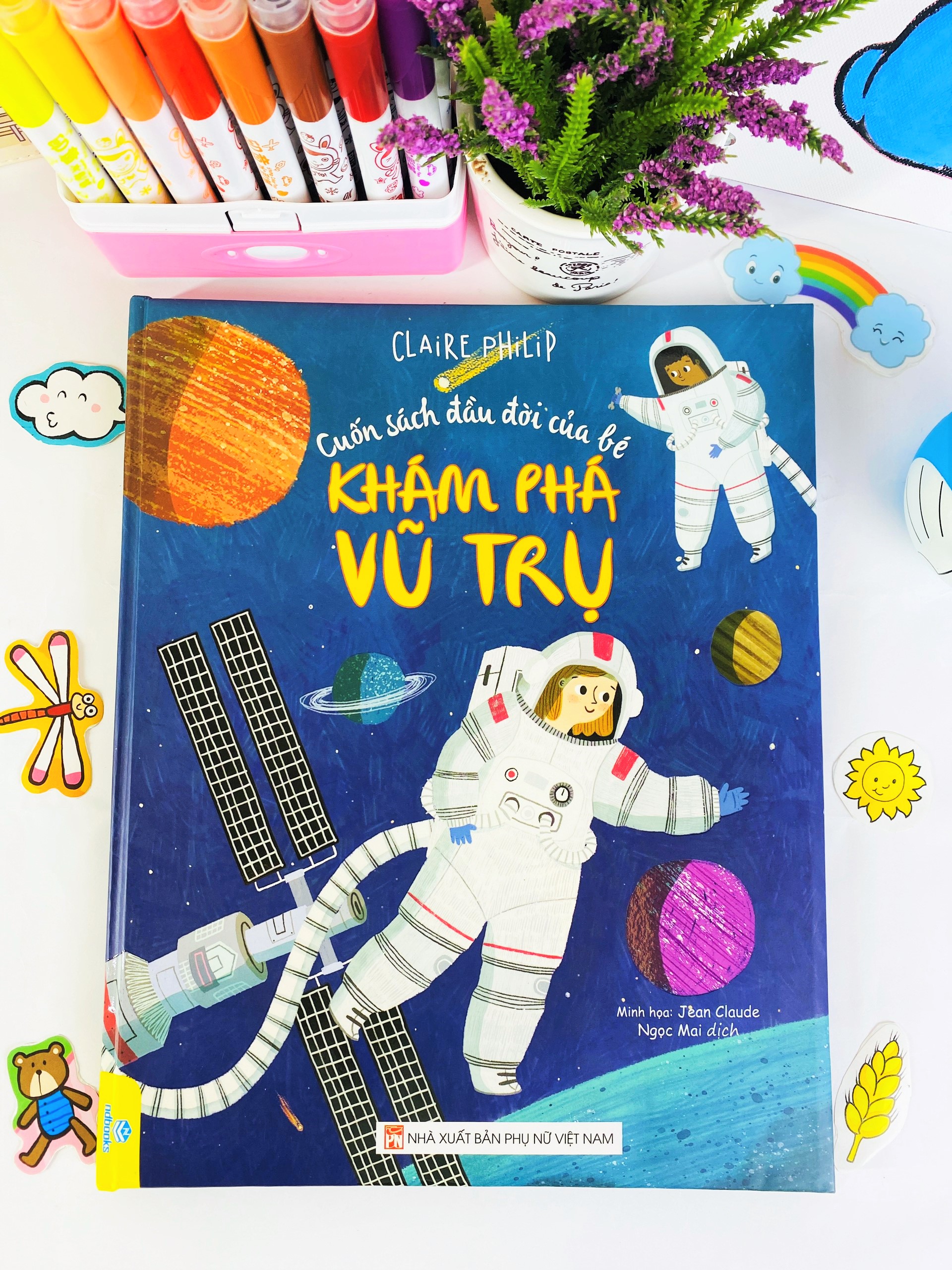 Sách - Cuốn Sách Đầu Đời Của Bé - Ndbooks