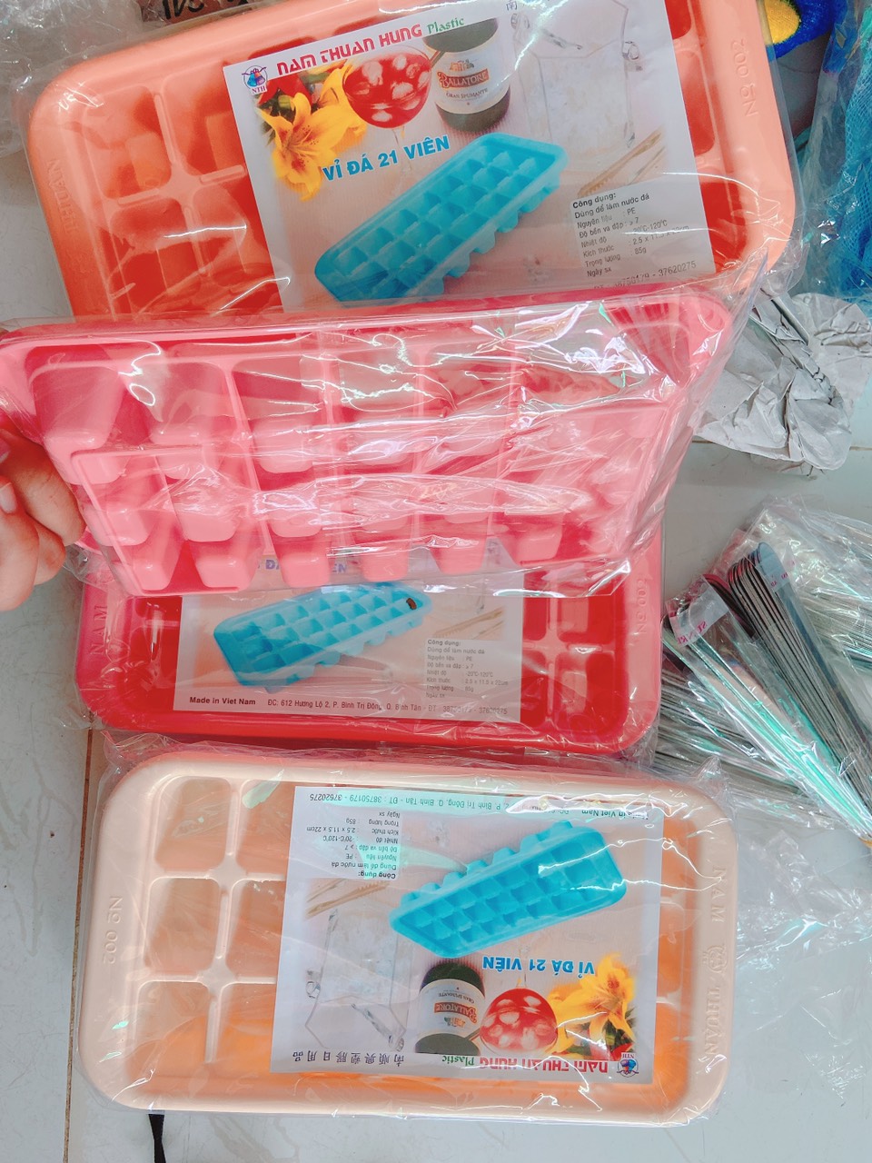 [HCM]Khay Làm Thạch Khay Đá 21  Viên Vuông