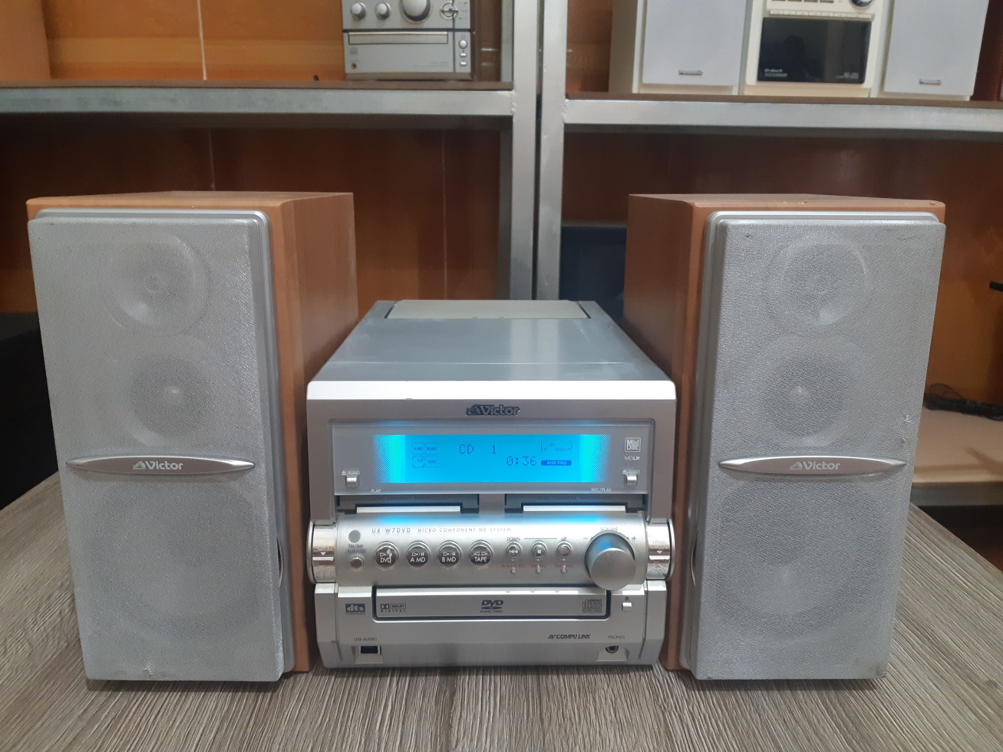 Dàn mini Victor CA-UXW7DVD-M quá chất