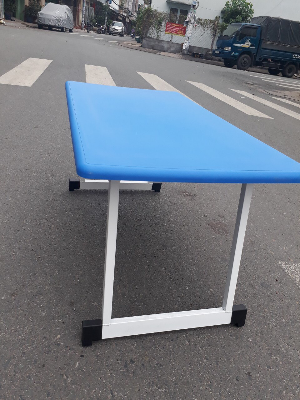 BÀN MẦM NON