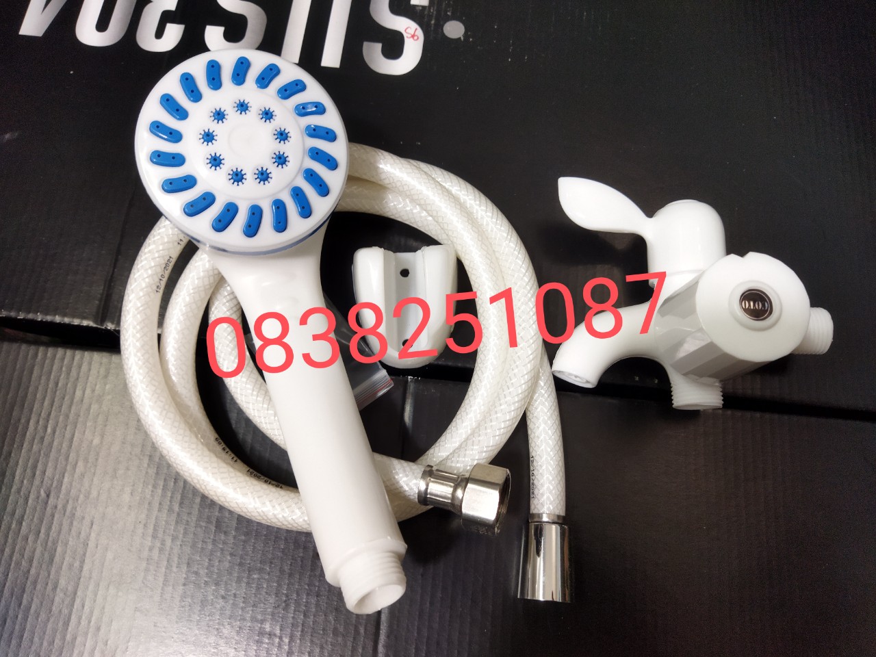 Bộ vòi sen tắm kèm củ sen nhựa trắng tắm lạnh