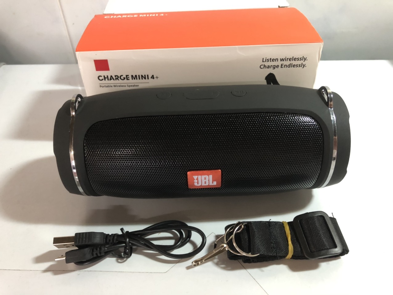 Loa Charges 4+ Kết Nối Bluetooth, USB, Thẻ Nhớ, FM