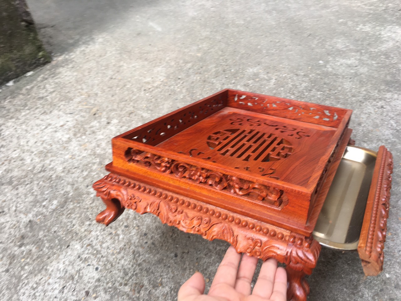Khay trà chân quỳ gỗ hương cao cấp