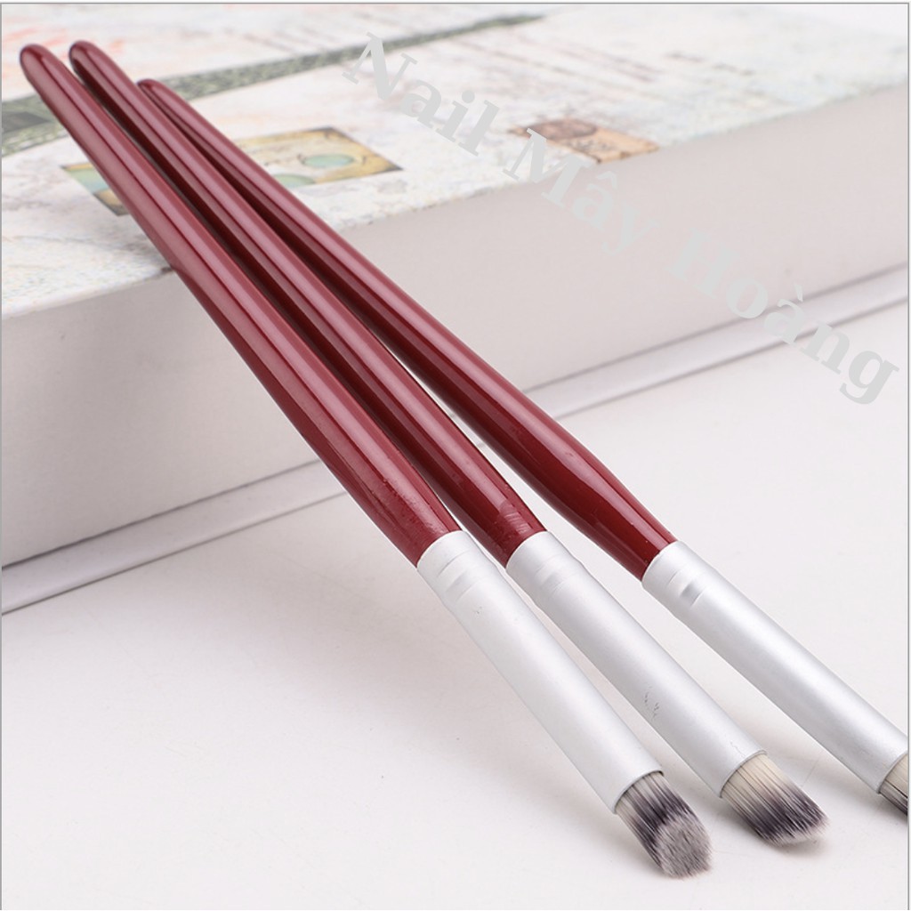 cọ dặm omber cán gỗ đầu xéo (hàng looại 1)
