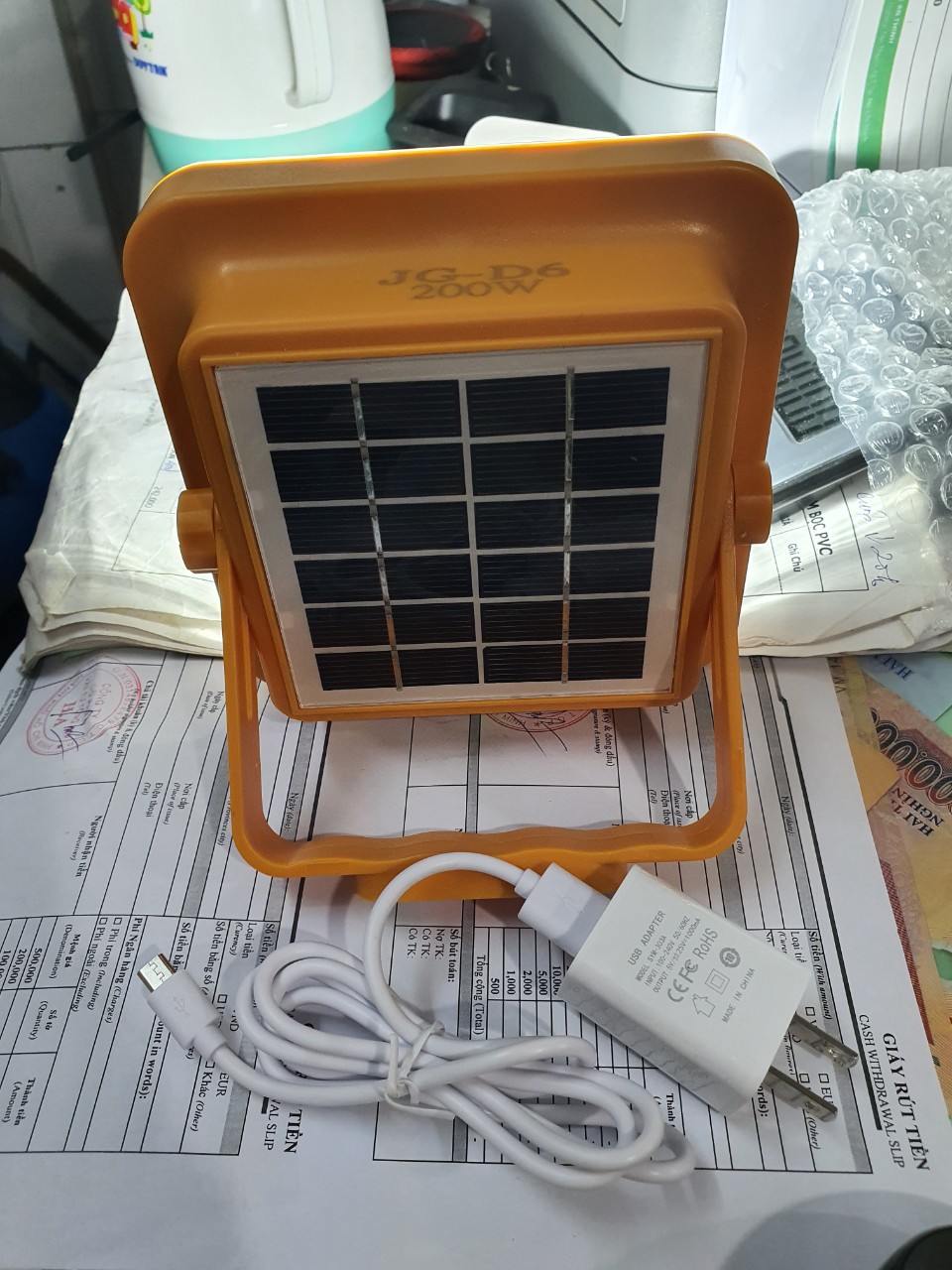 ĐÈN LED PHA CẦM TAY NĂNG LƯỢNG MẶT TRỜI CAO CẤP