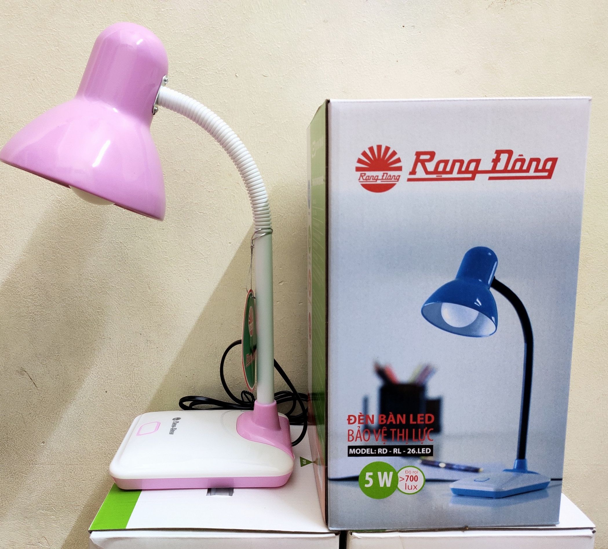 Đèn bàn LED Rạng Đông bảo vệ thị lực RD-RL-26.LED