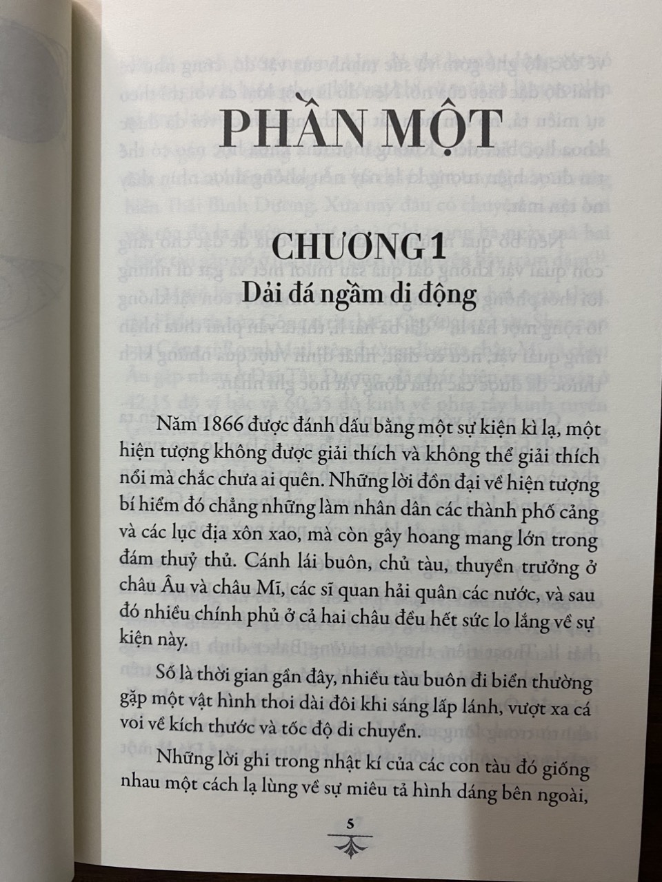 Sách Hai vạn dặm dưới đáy biển (Văn học kinh điển)