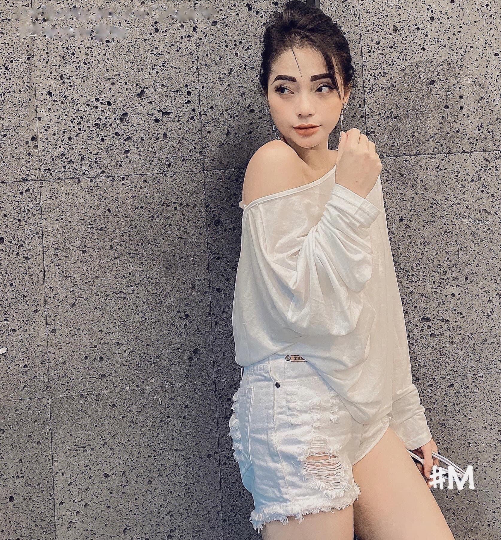 [HCM]Áo thun tay dài hở lưng dây chuỗi ngọc