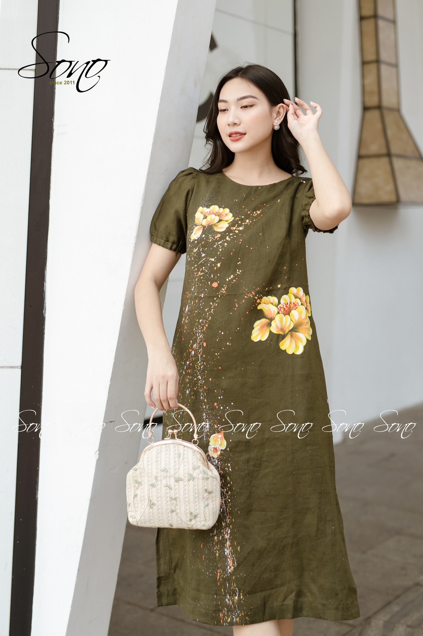 Sono - Đầm Linen Vẽ Hoa Cam Dáng Dài Thanh Lịch