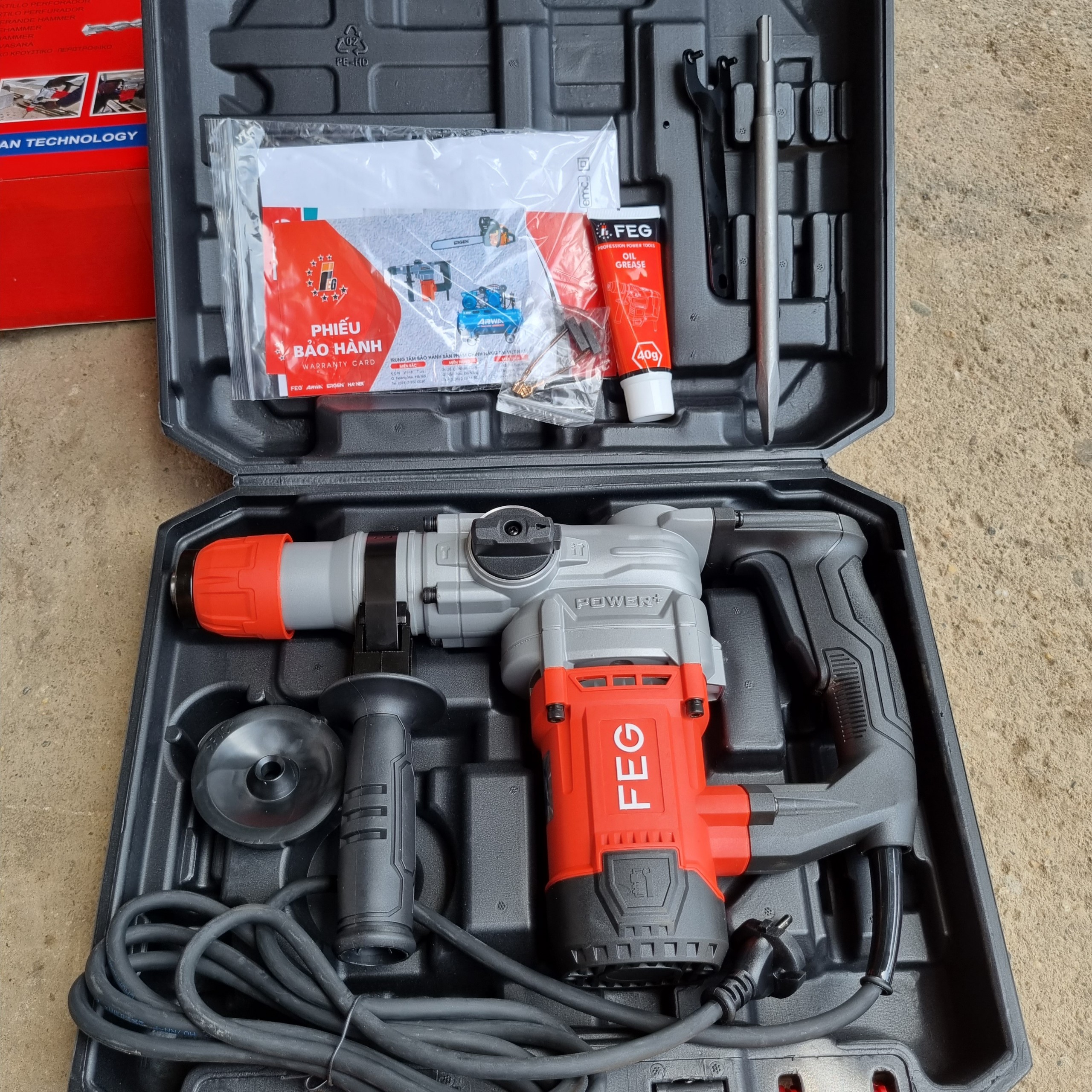 Máy khoan và đục bê tông FEG EG-550 mẫu mới (NEW), cải tiến sức mạnh (POWER+)  - giá không đổi