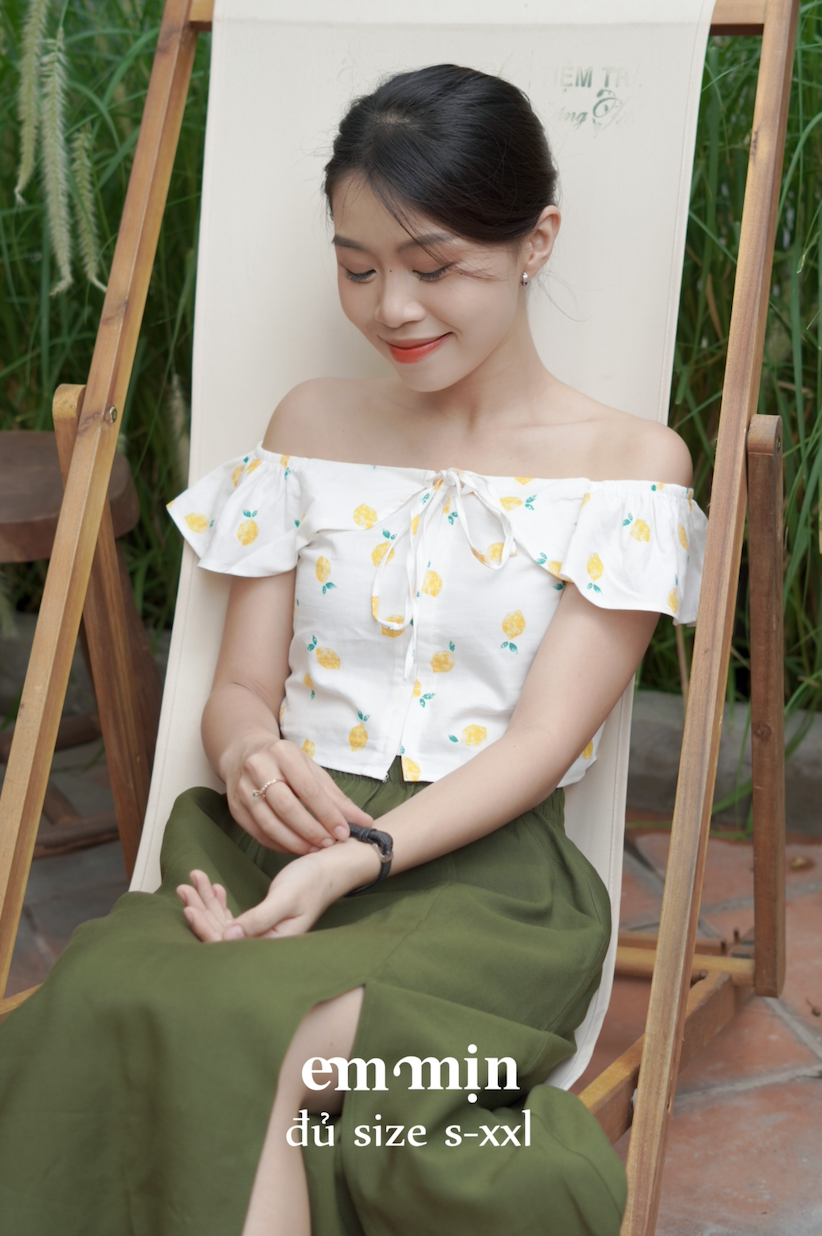 Áo croptop cổ nơ trễ vai