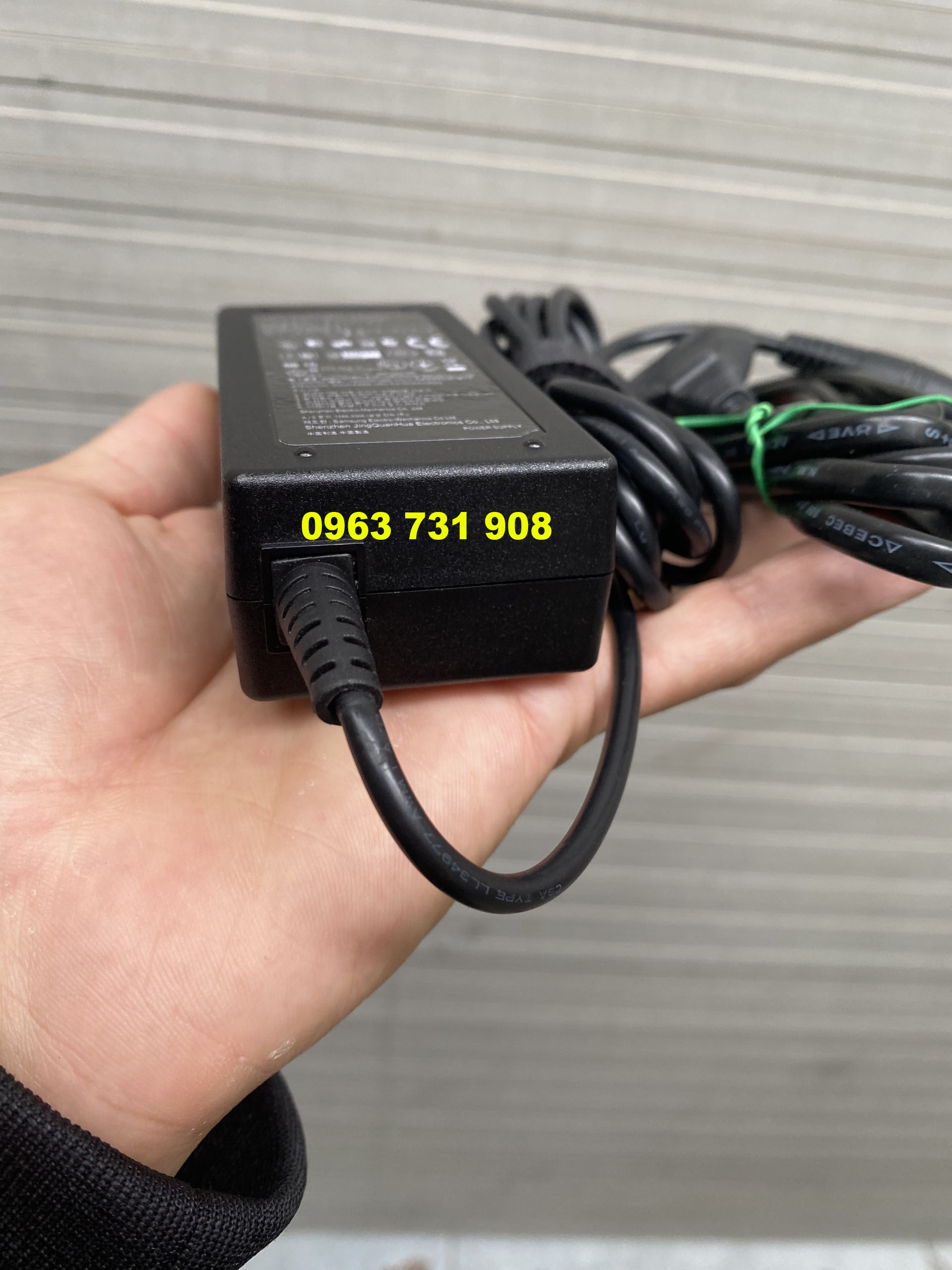 Sạc loa Harman Kardon Onyx Studio 2