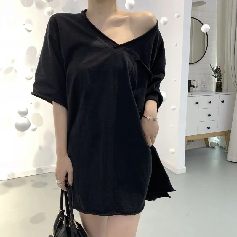 [HCM]ÁO THUN CỔ TIM DÀI CÁ TÍNH