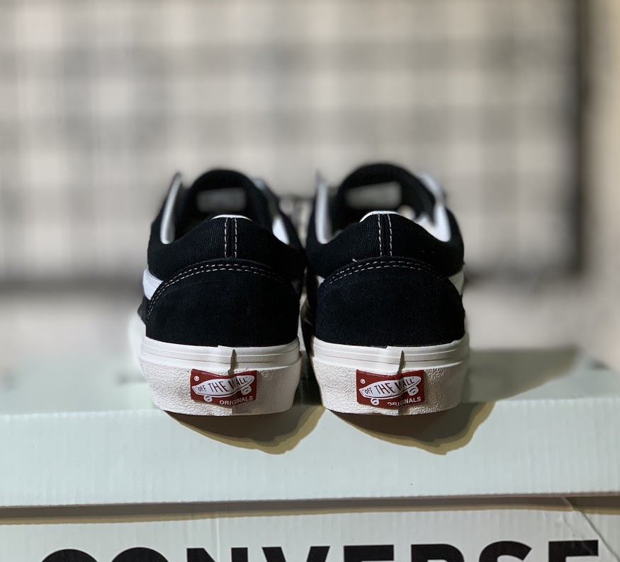 Giầy thể thao nam nữ vans vault đen đế trắng