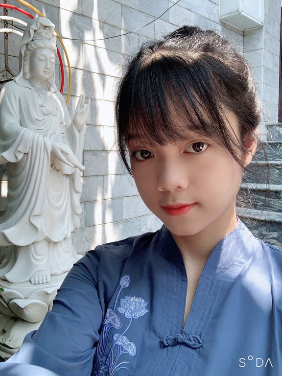 đồ lam đi chùa mẫu bà lai tim kate