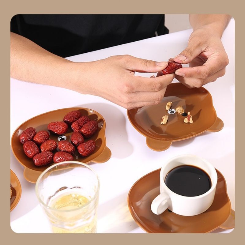 Practical bear shape plastic dish for snack food, decorative plastic dish table with tray-Hause