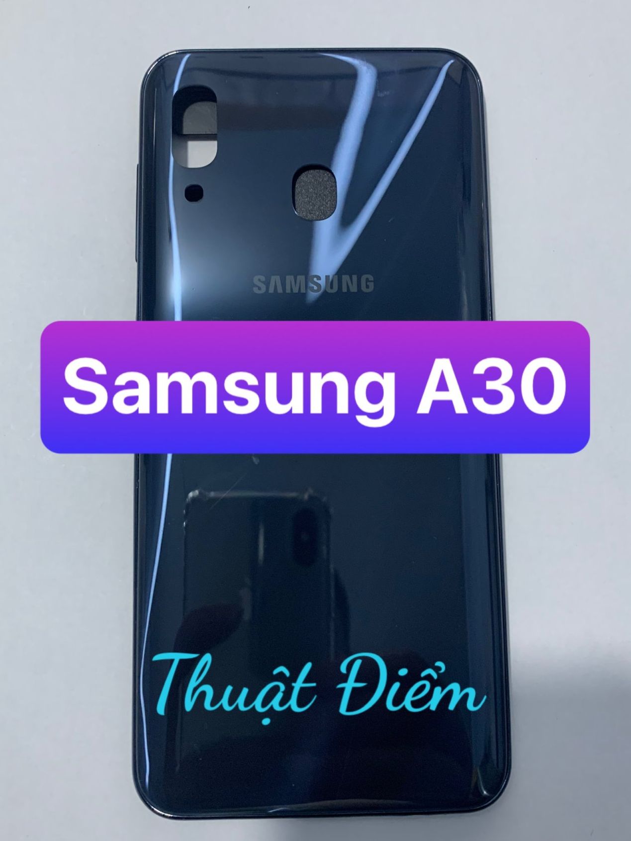 Bộ xương vỏ samsung A30 ,kèm khay sim,phím,kính camera