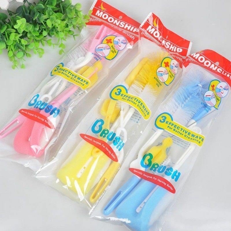 Cọ rửa bình sữa cho bé
