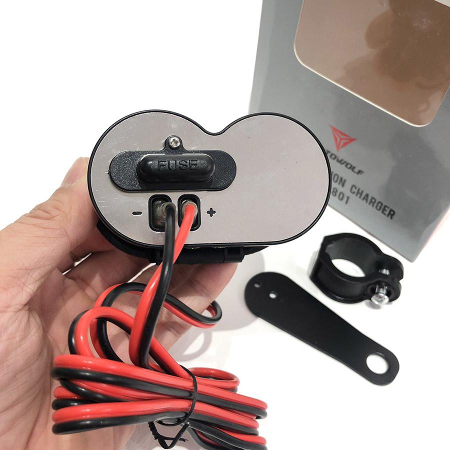 Sạc Điện Thoại Kiêm Đo Volt 3 in 1 Gắn Xe Máy