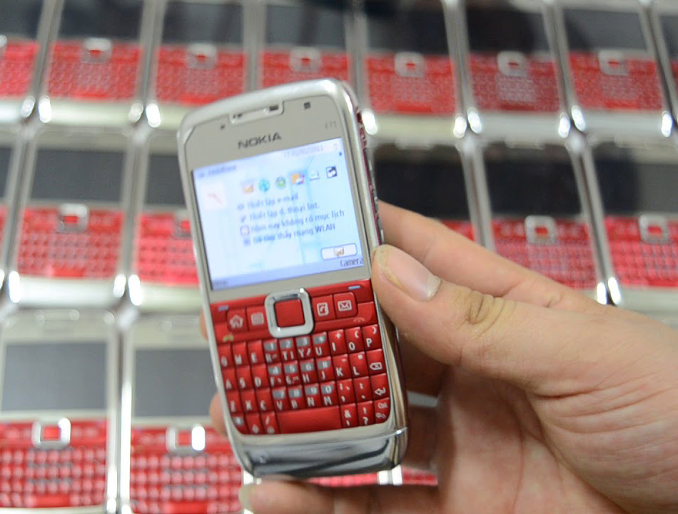 Điện thoại độc cổ NOKIA E71 giá rẻ tặng kèm sim 4g