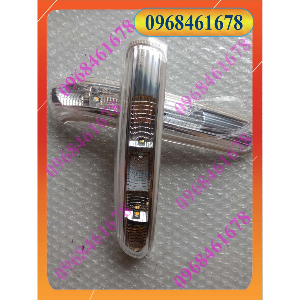 ĐÈN XI NHAN GƯƠNG CAPTIVA