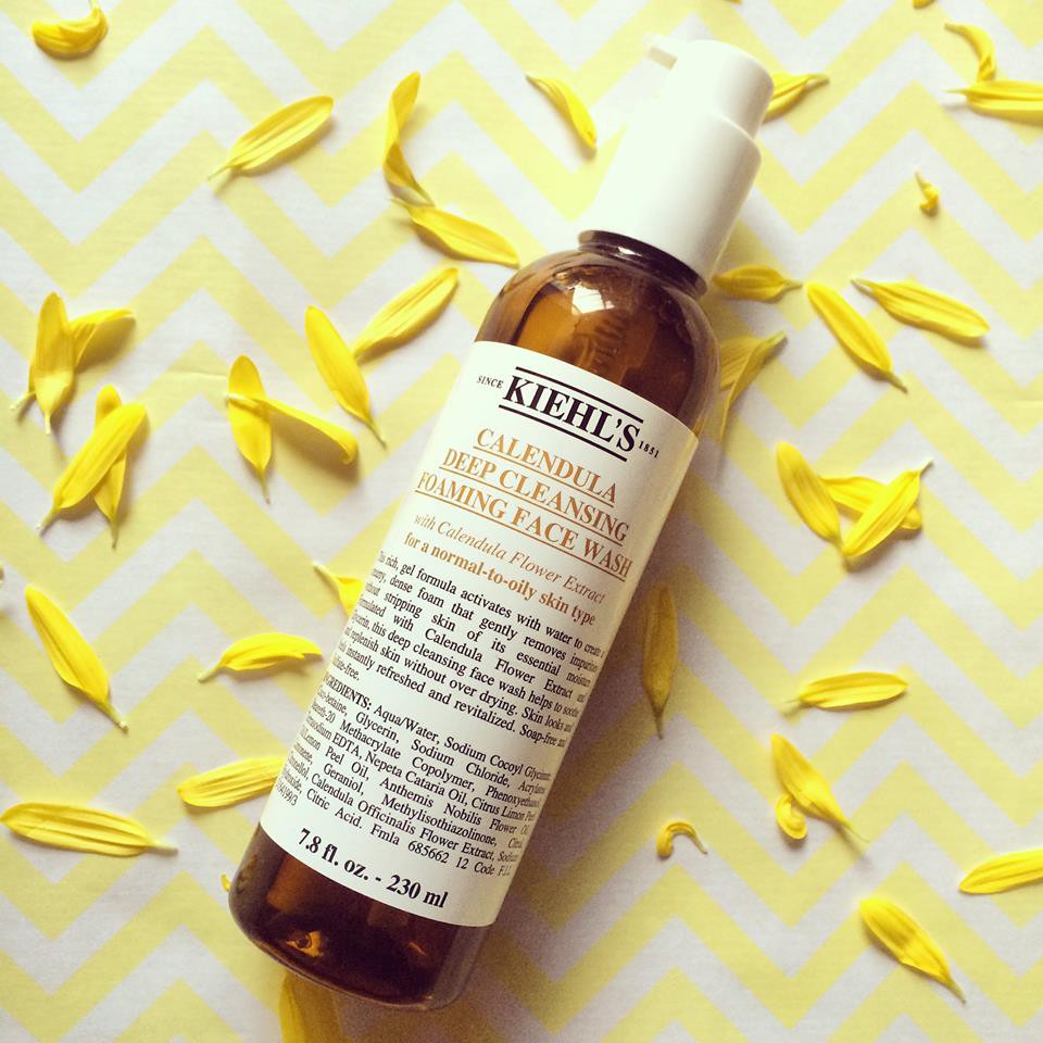 Sữa rửa mặt hoa cúc Kiehl’s