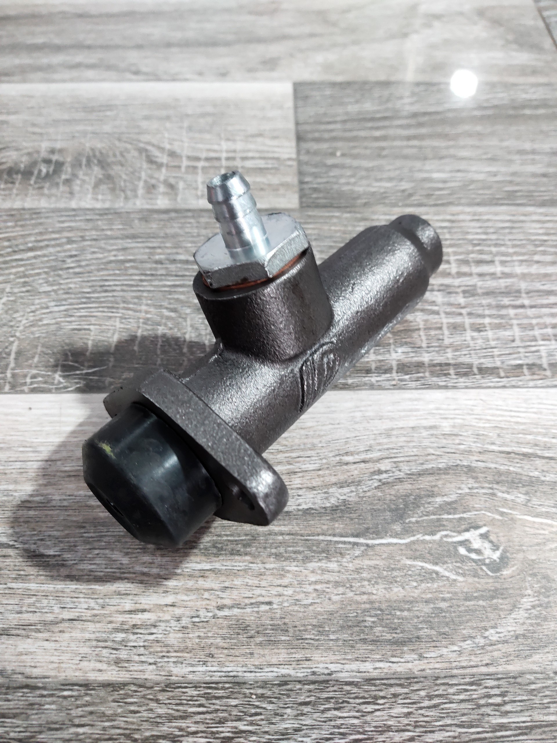Sản phẩm gia đình làm: tổng côn trên nj131/136 hang đa