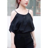 Áo thời trang rớt vai tay dơi đen