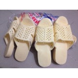 bộ 4 đôi dép tổ ong trắng huyền thoại dùng cho cả nhà (free size )