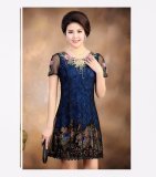 Đầm suông phối ren sang trọng