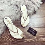 Dép xỏ ngón nữ