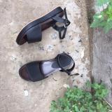 Sandal đế bằng 2 phân bản ngang TIGISH (Đen)
