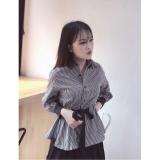 Set áo sơmi cột nơ caro và quần váy
